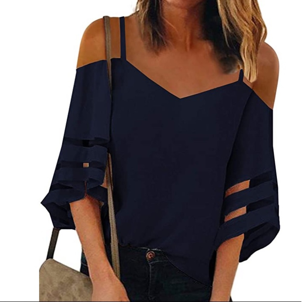 Beautiful woman sexy cold shoulder blouse - Picture 3 of 5